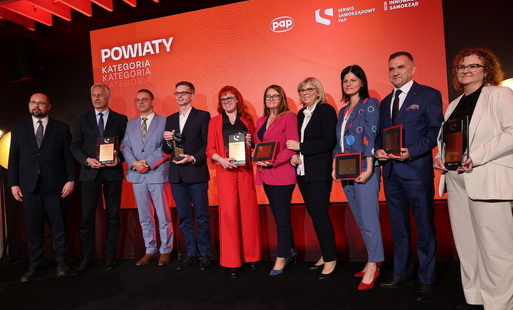 Zdjęcie do Powiat Gnieźnieński ponownie nagrodzony w prestiżowym konkursie &bdquo;Innowacyjny Samorząd&rdquo;